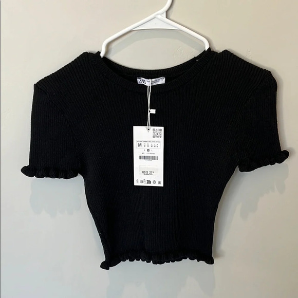 Zara Tops - ZARA NWT Black Ruffled Sleeve Lettuce Edge Crop Top Ribbed Sweater Size M